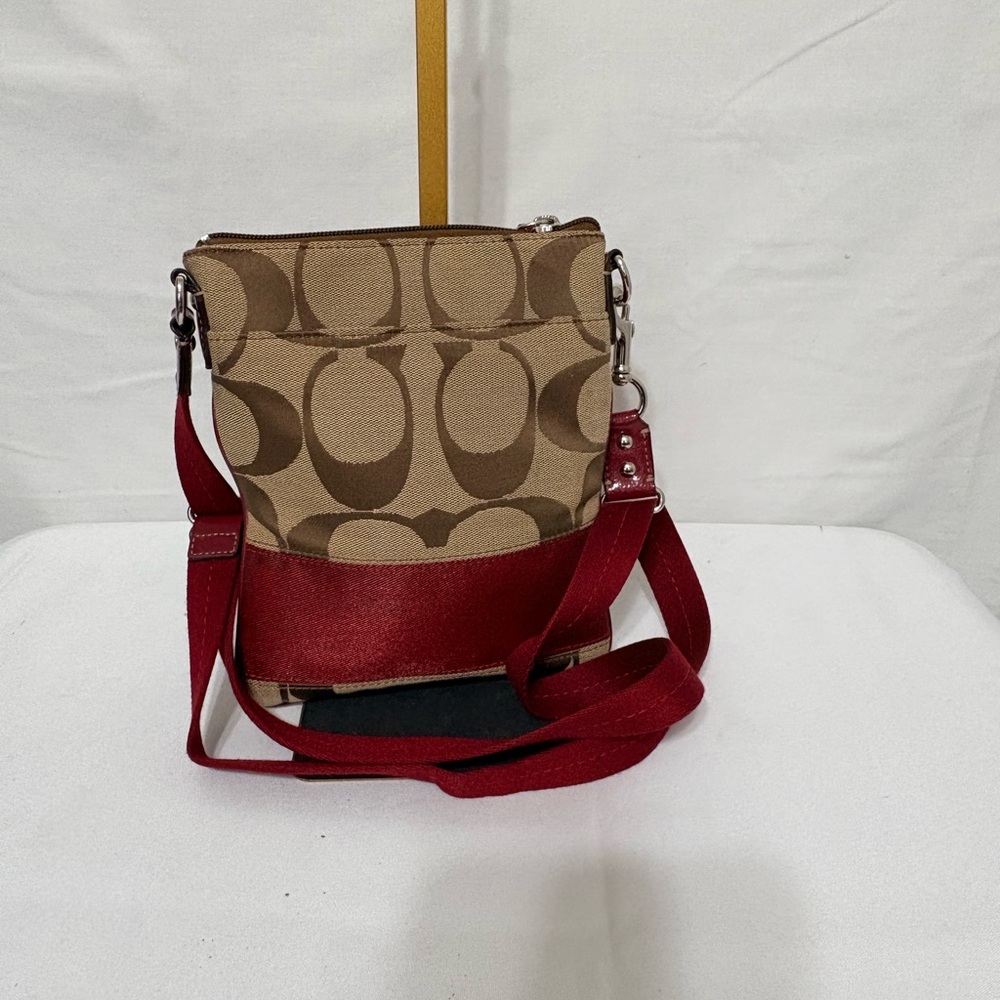 Stylish Red and Tan Crossbody Bag - Picture 3 of 7